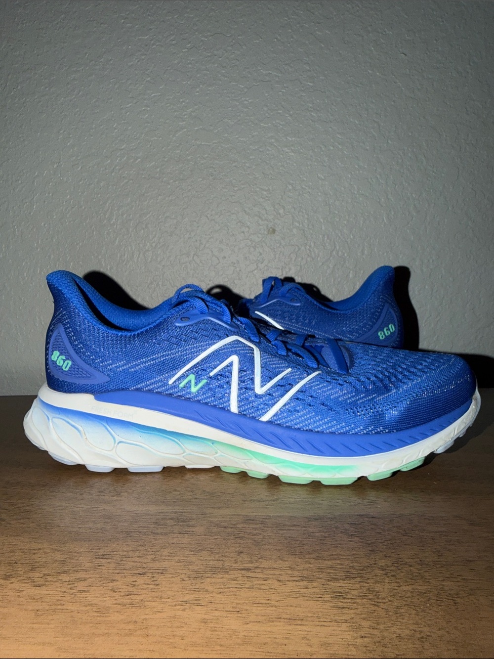Women’s New Balance 860 V13